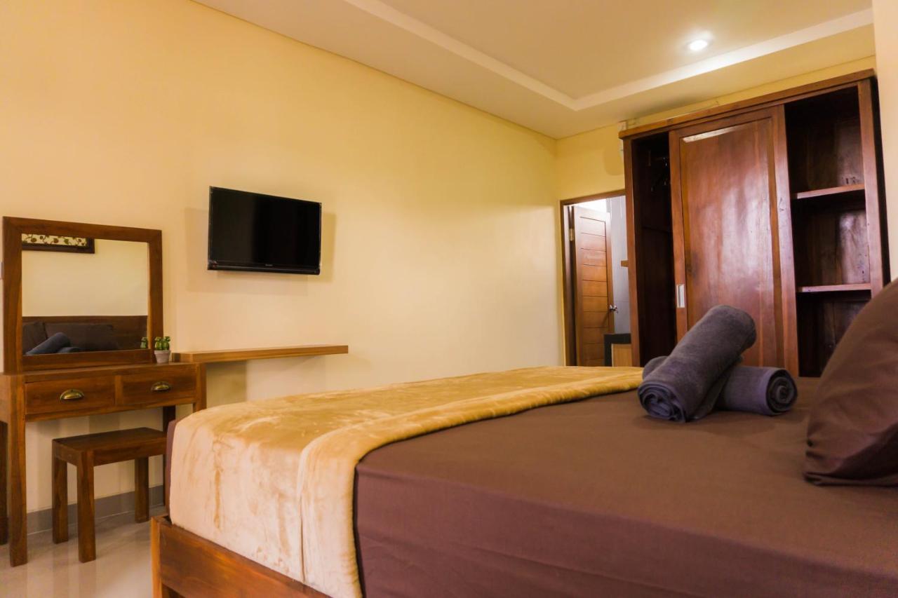 Cakra House Hotel Denpasar  Exterior photo